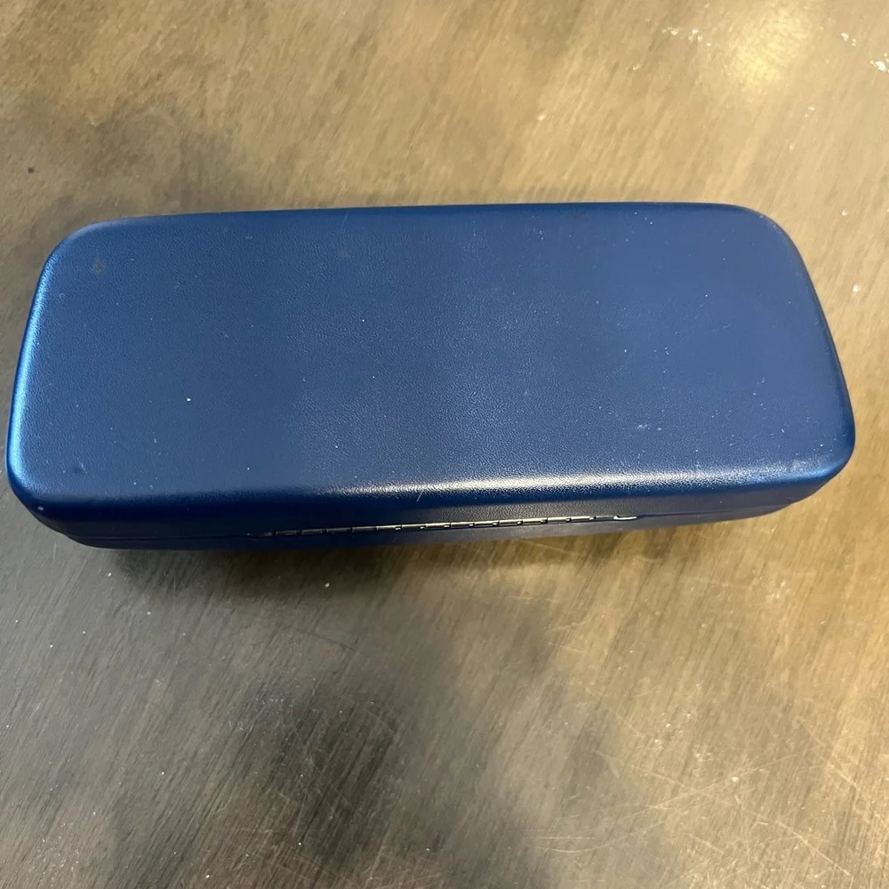 Lacoste hard shell glasses case‎